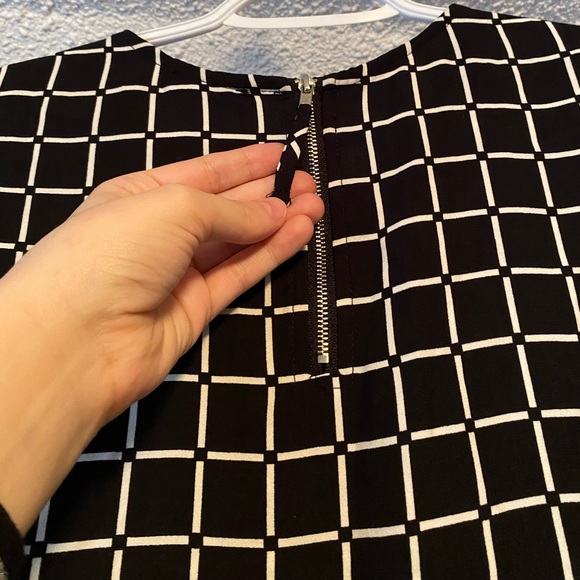 Dalia sleeveless blouse- M - Picture 5 of 6